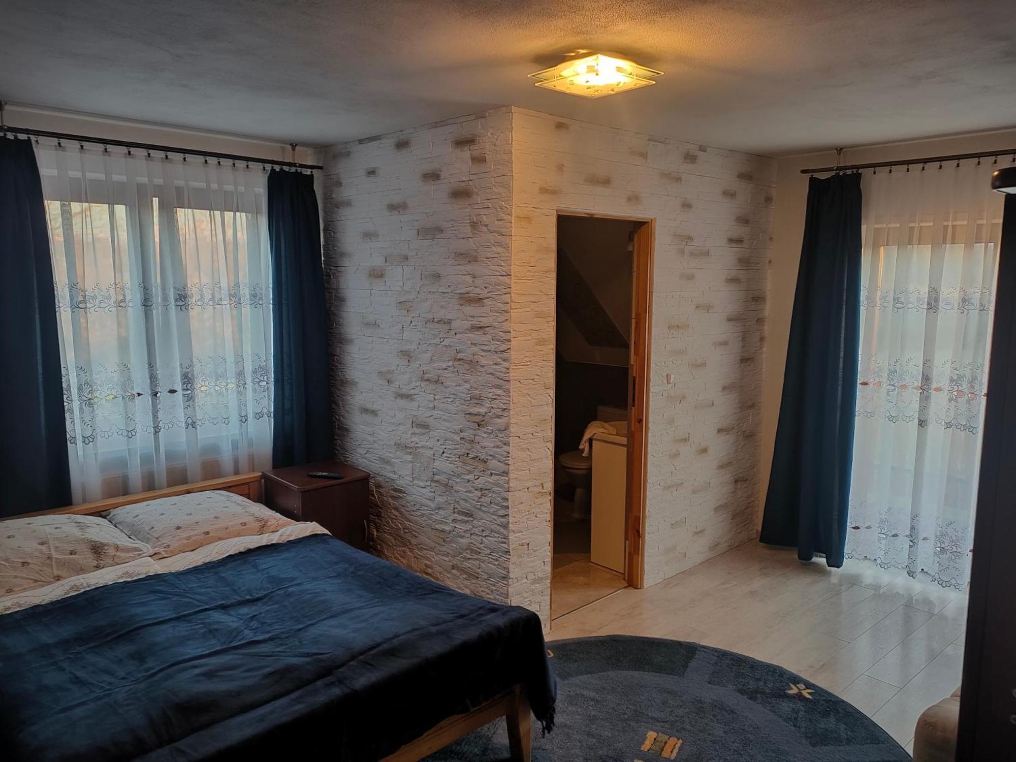 Pokoje U Mrugaly Czerwienne Rom bilde