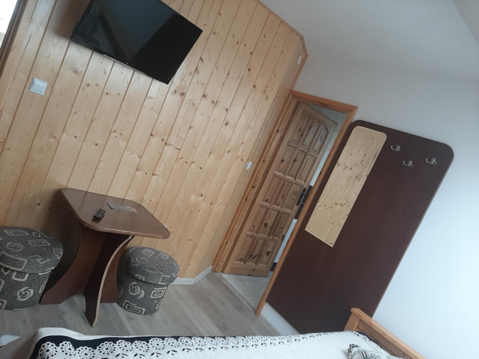 Pokoje U Mrugaly Czerwienne Rom bilde