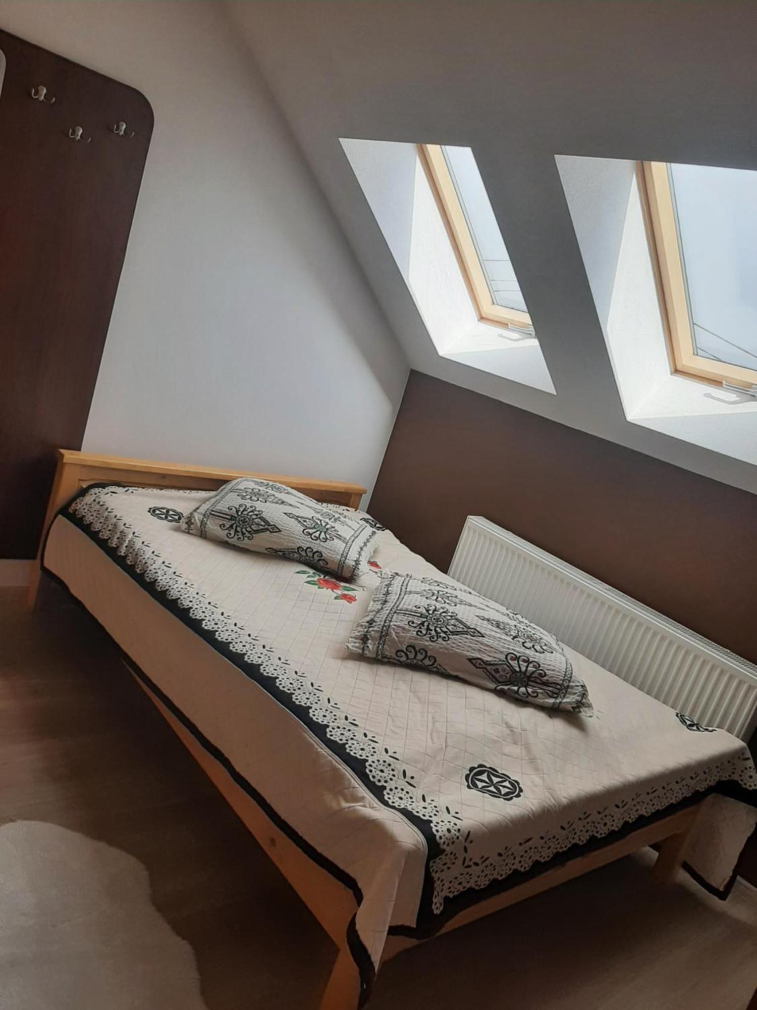 Pokoje U Mrugaly Czerwienne Rom bilde